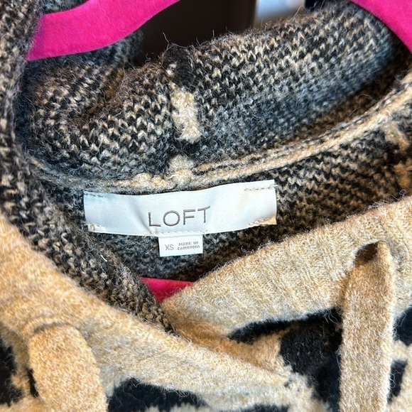 Loft 3% wool tan/black hooded cheetah print fuzzy sweater size XS - Picture 2 of 3